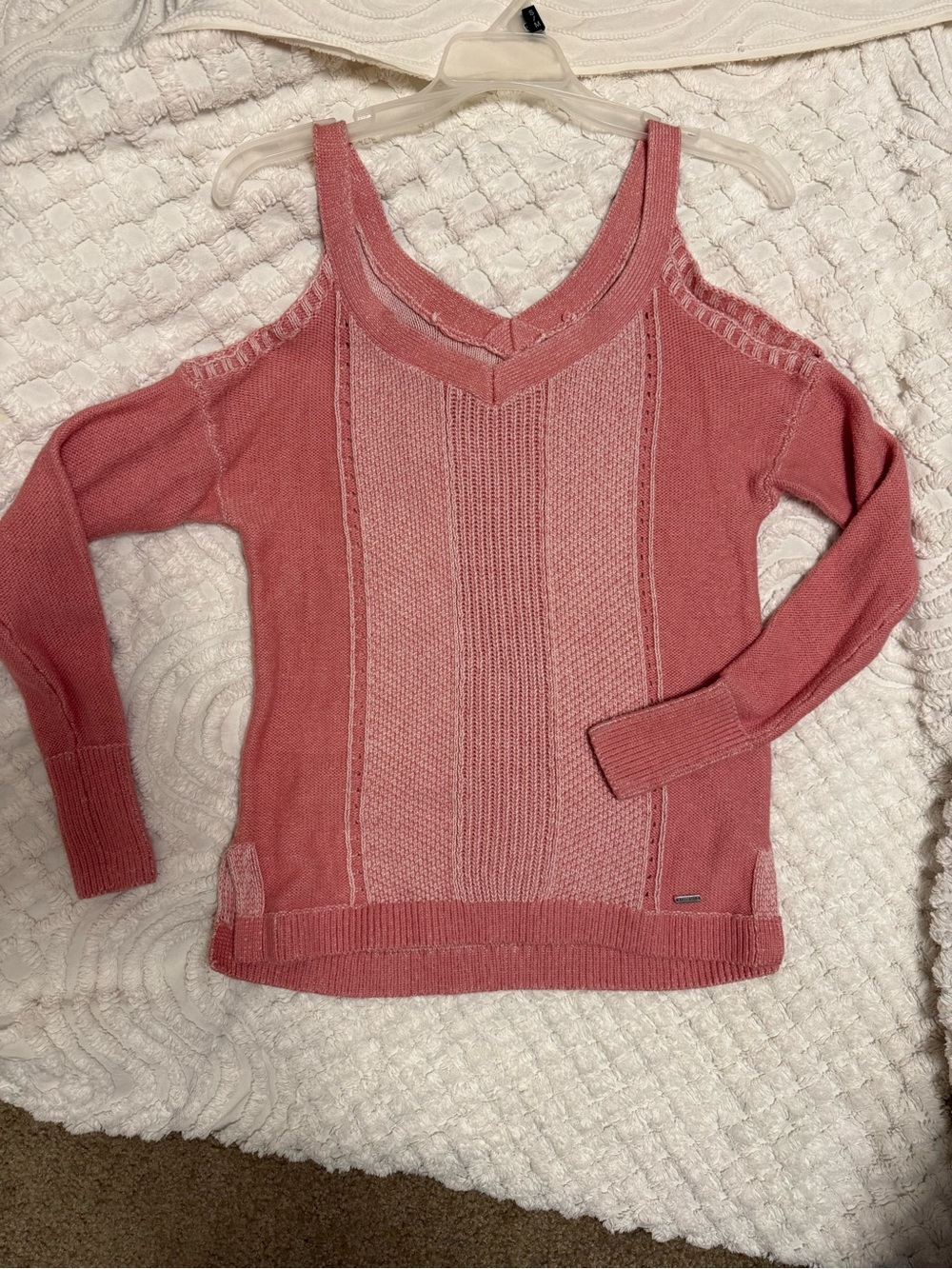 Hollister Dusty Rose Cold-Shoulder V-Neck Knit Sweater